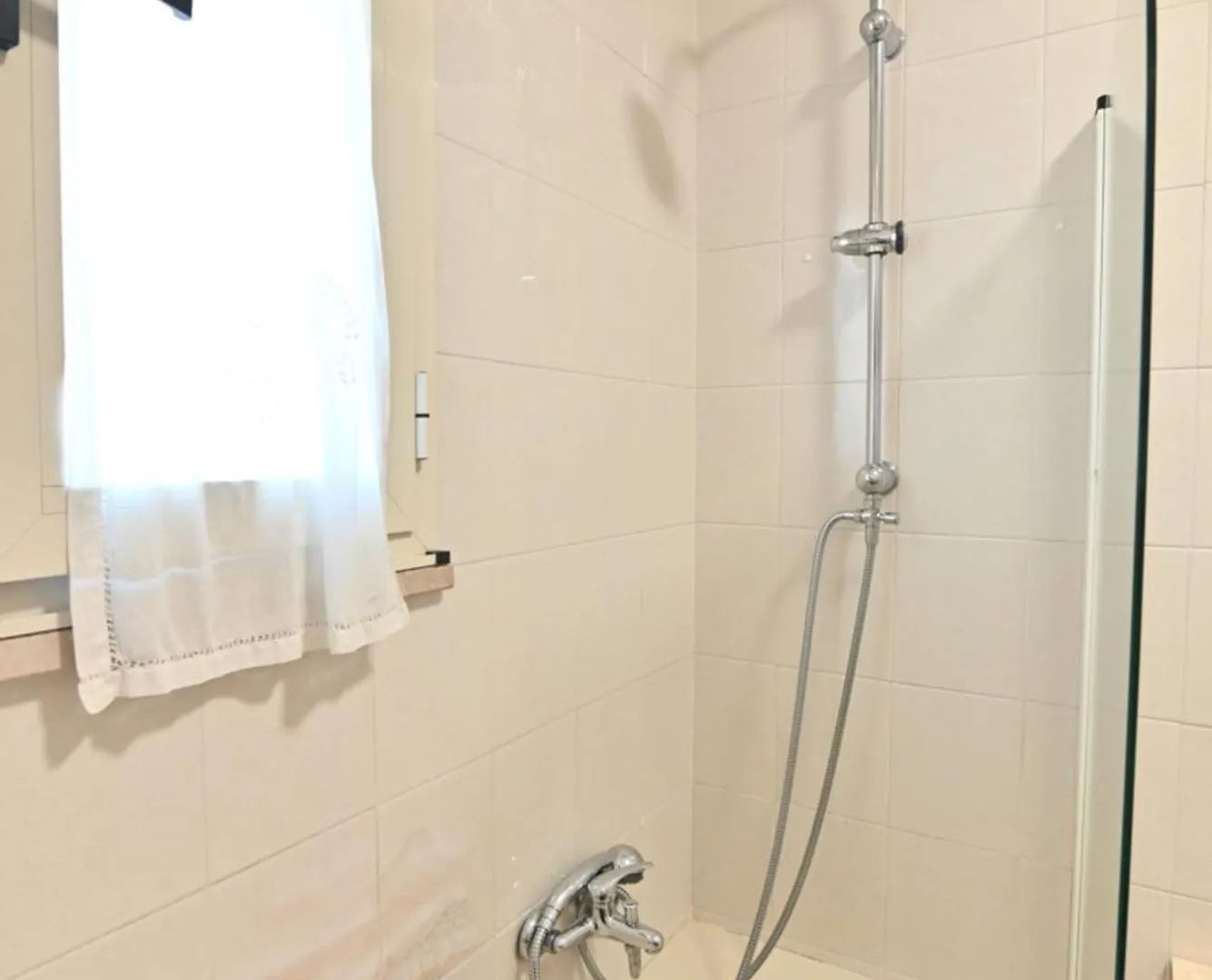 Izzhome Central Room Pula 0*,  Italy