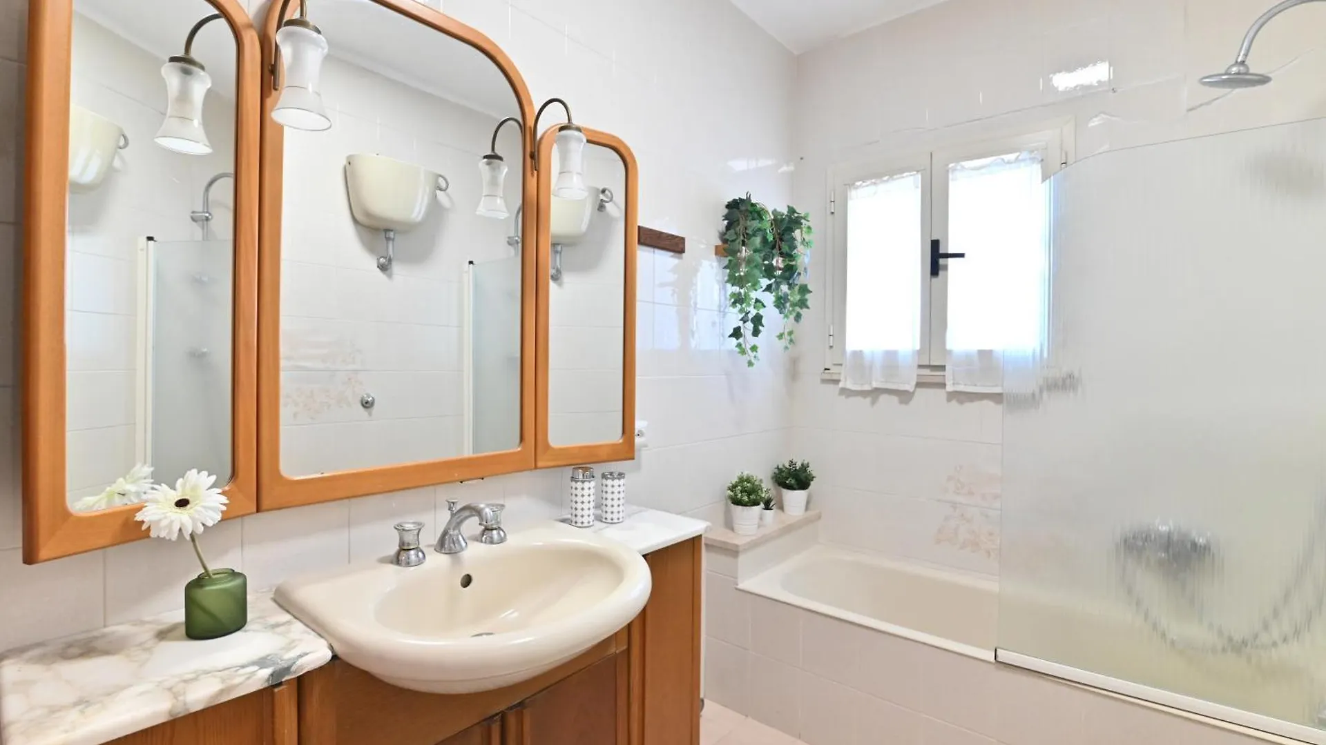 بيت ضيافة Izzhome Central Room بولا