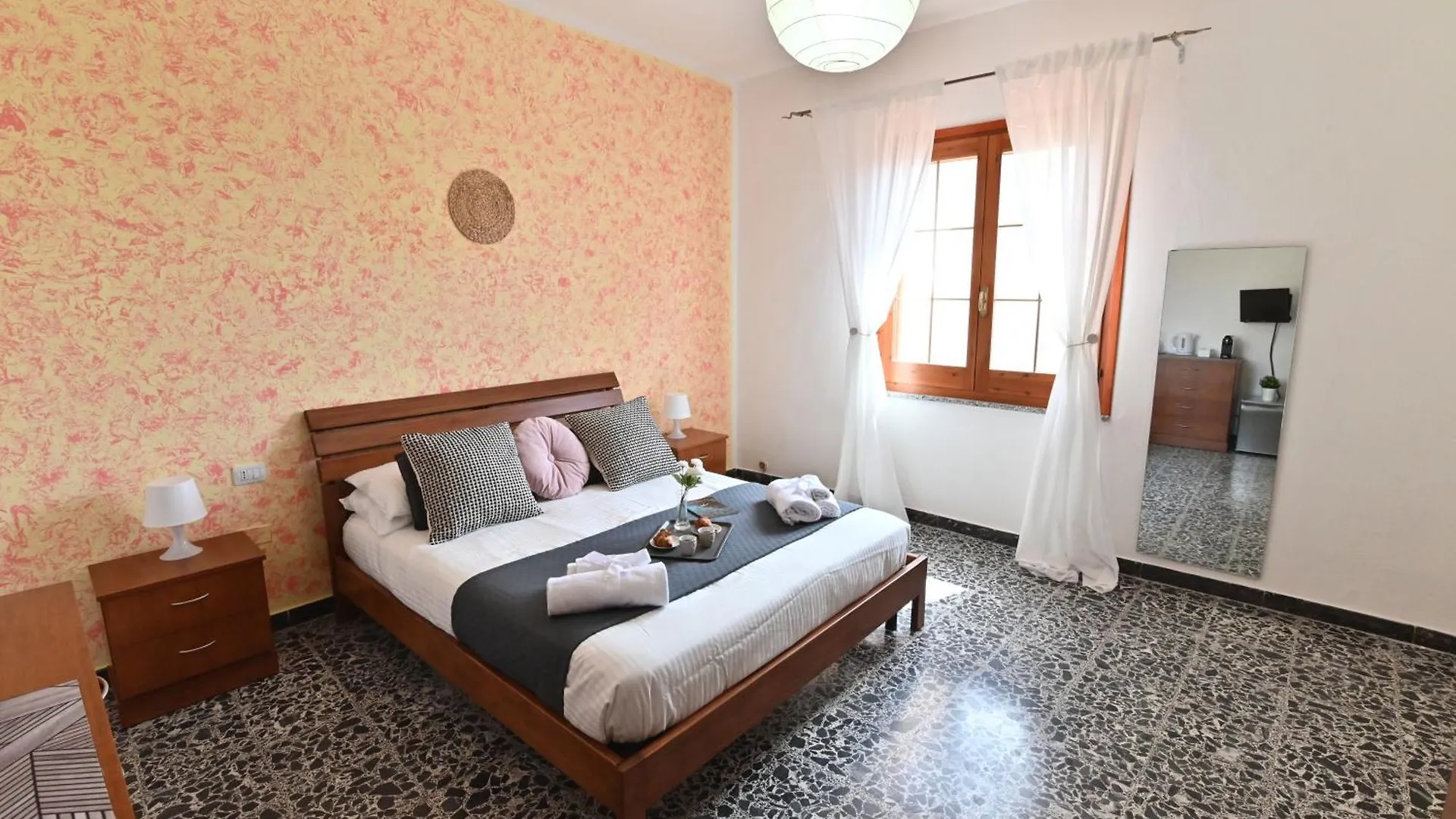 Izzhome Central Room Pula Italy
