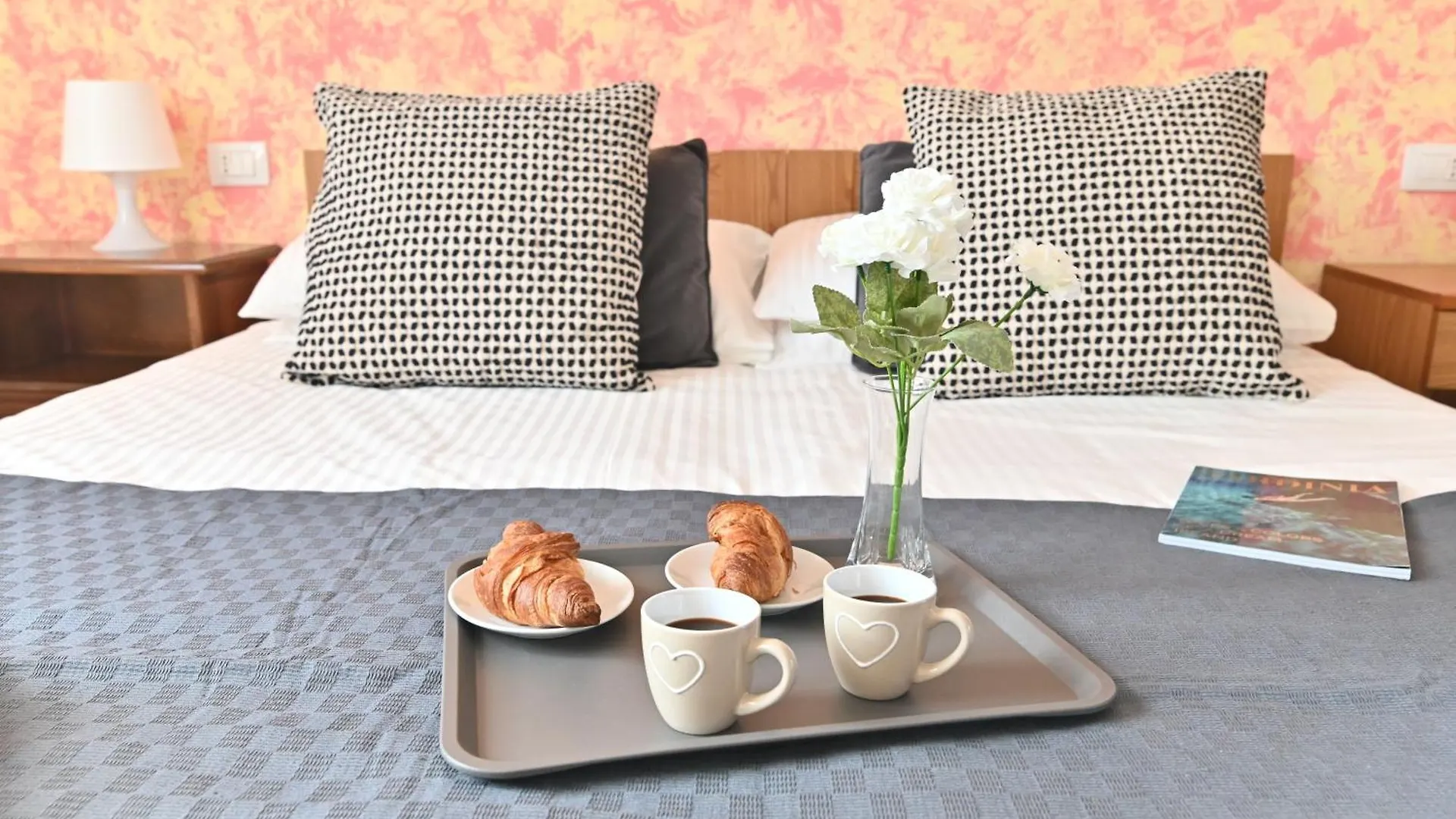 Izzhome Central Room Pula