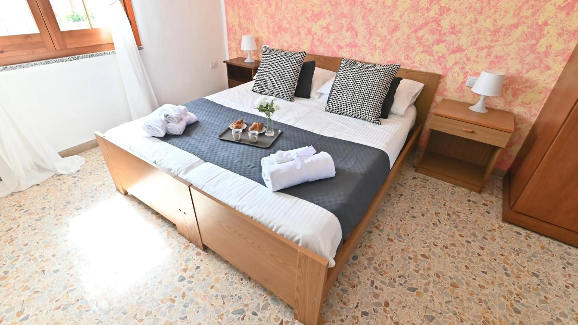 Guest house Izzhome Central Room Pula